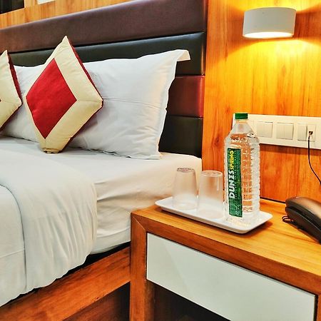 Gateway Suites Bombay Esterno foto