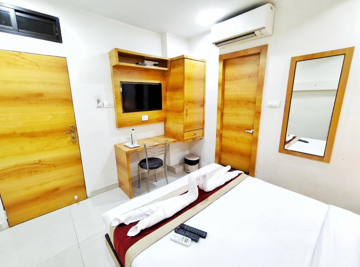 Gateway Suites Bombay Esterno foto