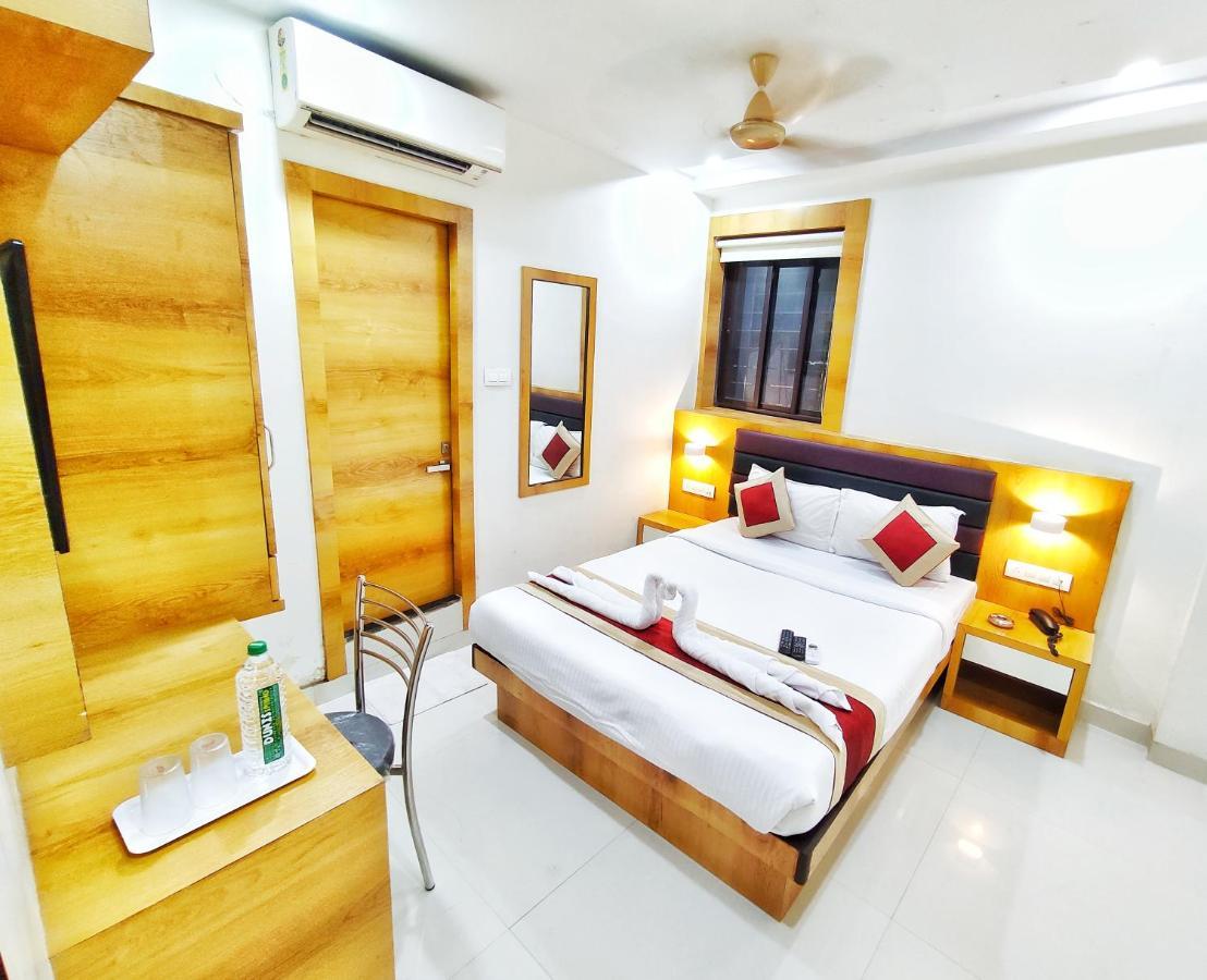 Gateway Suites Bombay Esterno foto