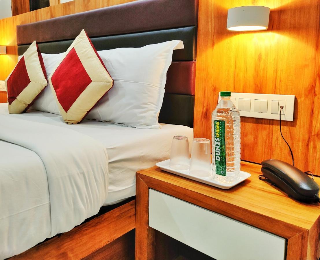 Gateway Suites Bombay Esterno foto